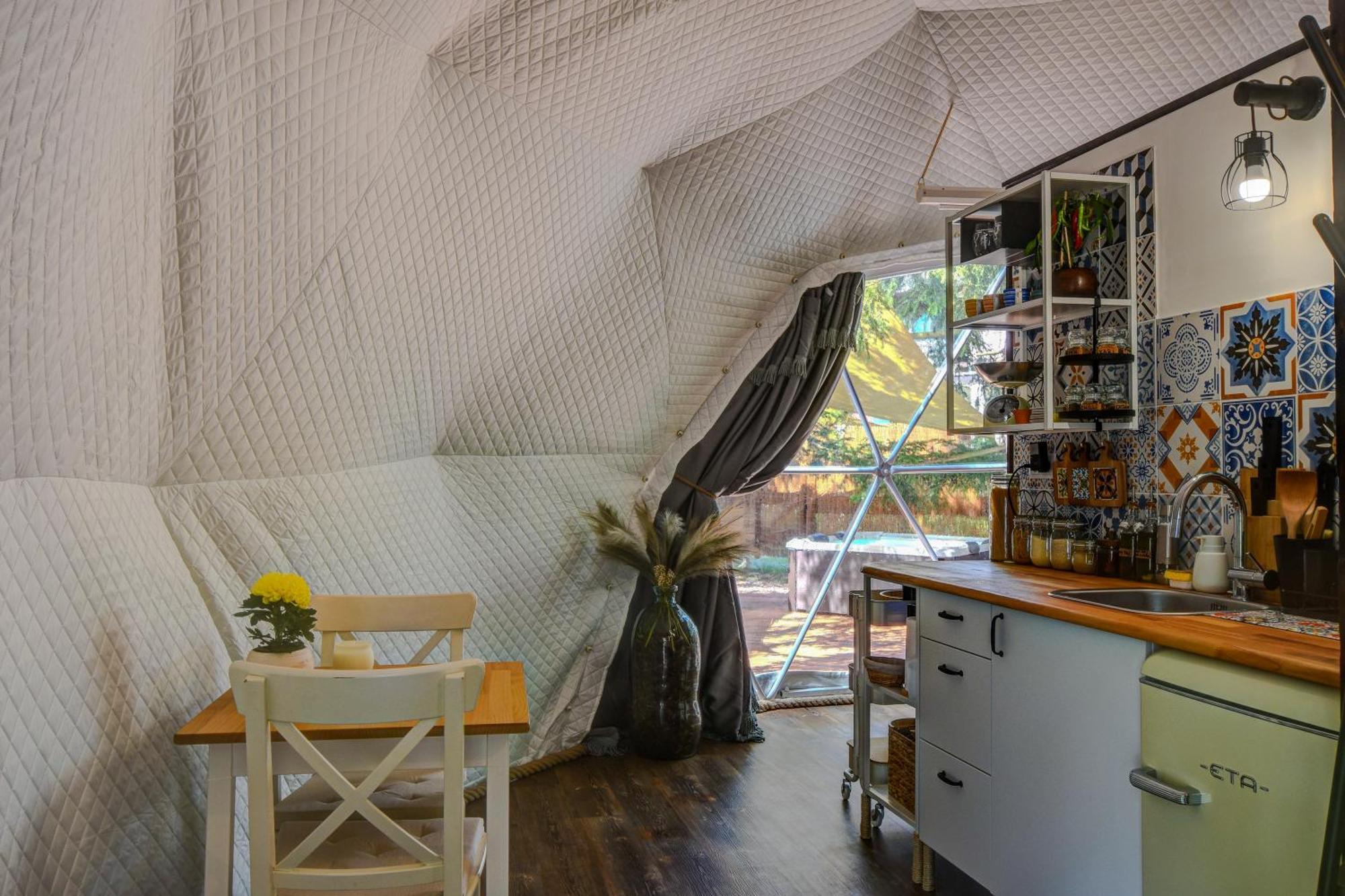 Tiche Misto Glamping Hotel Слапи Екстериор снимка